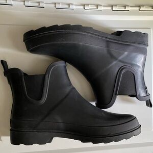 Time and Tru Chelsea rain boots